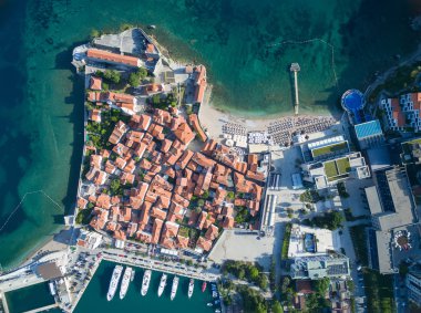 Karadağ 'da Eski Budva' nın Hava Görüntüsü.