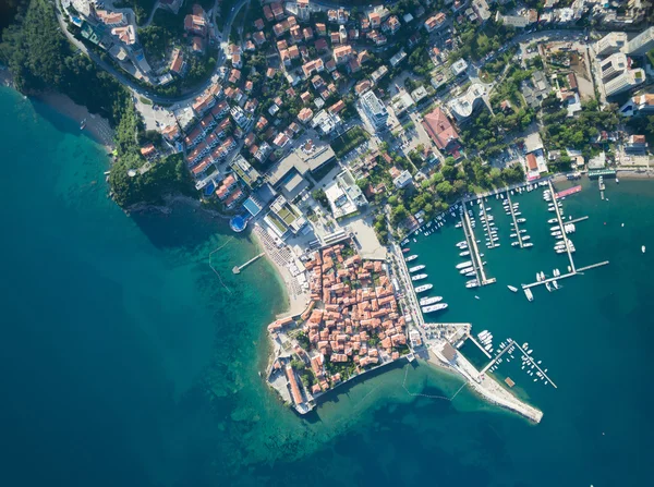 Vista aérea do velho Budva em Montenegro. — Fotografia de Stock