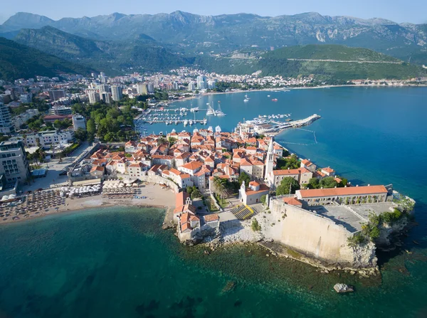 Vista aérea do velho Budva em Montenegro. — Fotografia de Stock