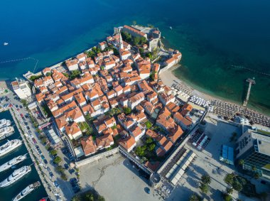 Karadağ 'da Eski Budva' nın Hava Görüntüsü.