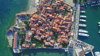 Karadağ 'da Eski Budva' nın Hava Görüntüsü.