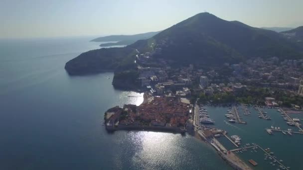 Vista aérea de Old Budva en Montenegro. — Vídeo de stock