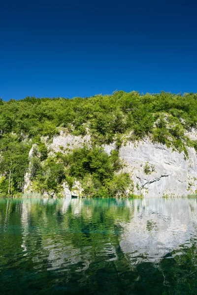 Lagos de Plitvice da Croácia - parque nacional em verão — Fotografia de Stock