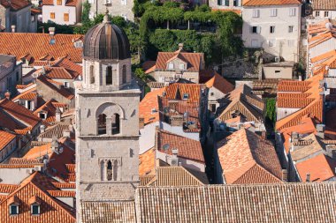 Dubrovnik'in tarihi kırmızı kiremitli çatılar
