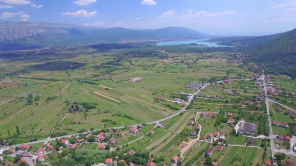 Міста Vrlika і Perucko озеро — стокове відео