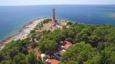 Deniz feneri Veli sıçan havadan görünümü ada Dugi Otok üzerinde