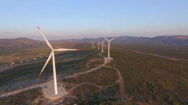 Rüzgar türbinleri havadan görünümü