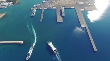 Zadar, Hırvatistan - 20 Temmuz 2016: Havadan görünümü Jadrolinija Feribot Tekne Zadar, Hırvatistan.