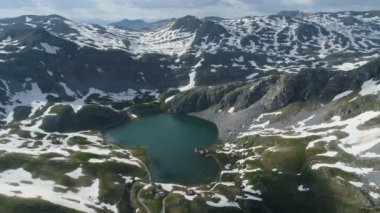 Karadağ 'daki Kapetanovo Gölü, sallanma zamanı