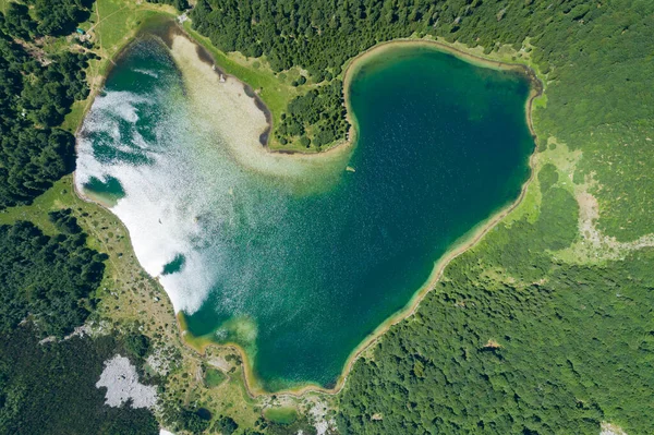 Lago Trnovacko en el parque natural de Piva, Montenegro —  Fotos de Stock