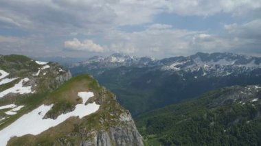 Karadağ 'da baharda Lukavica Platosu dağları
