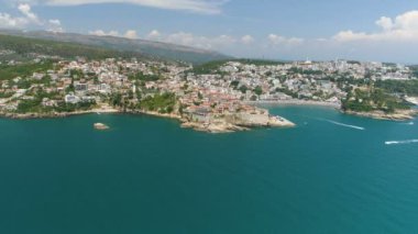 Eski Ulcinj şehrinin havadan görünüşü