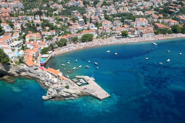 Petrovac, Karadağ şehrin havadan görünümü.