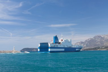 Araba taşıyıcı bağlantı noktası bırakır