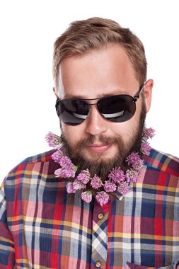 Sakallı yakışıklı bir adamın portresi.