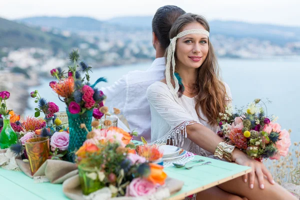 bir düğün buket boho tarzı ile kız