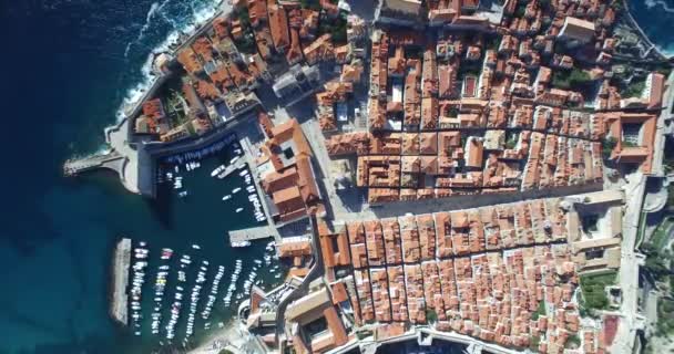 Luchtfoto van oude stad van Dubrovnik — Stockvideo