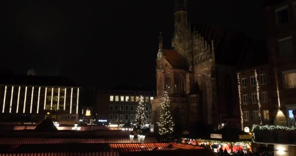 NUREMBERG, GERMANIA - 27 NOV 2015: Mercatino di Natale il 27. Novembre. 2015 a Norimberga, Baviera, Germania. È uno dei grandi mercatini di Natale in Germania. Apertura, primo giorno di lavoro . — Video Stock