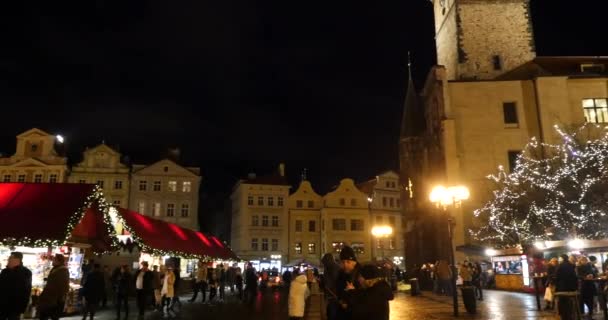 Prag, 29 november 2015-gamla stans torg vid juletid, Prag, Tjeckien. — Stockvideo