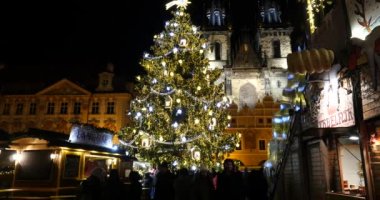 Prag, 29 Kasım 2015 - Noel zamanında Eski Şehir Meydanı, Prag, Çek Cumhuriyeti.