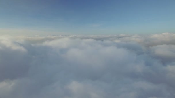 Voando acima das nuvens — Vídeo de Stock