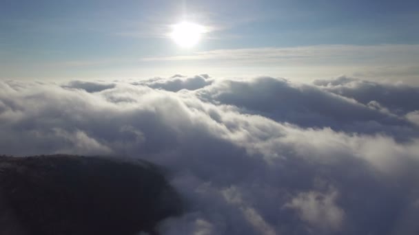 Πετώντας πάνω από τα σύννεφα — Αρχείο Βίντεο