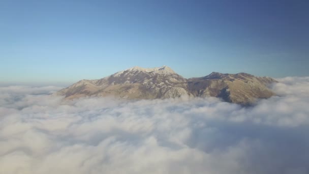 Πετώντας πάνω από τα σύννεφα — Αρχείο Βίντεο