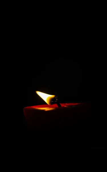 Зажигание Свечей Зажигание Свечей Черном Фоне Свечи Темноте Дизайн Фона — стоковое фото