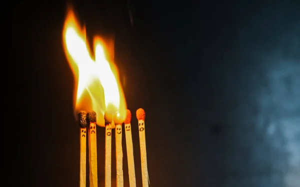 Group Red Match Burning Isolated Background Row Burning Matchstick Chain — Stock Photo, Image