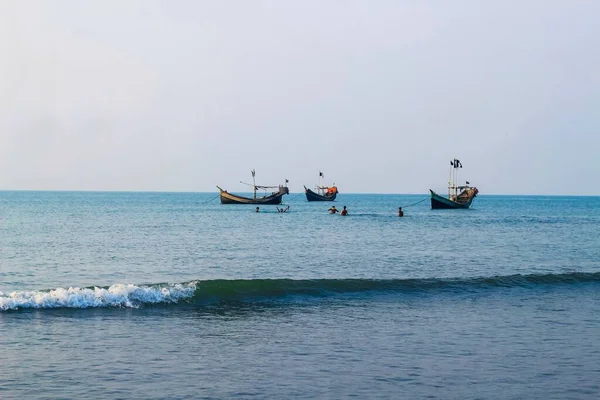 Фото Промышленного Рыболовного Судна Рыбацкая Лодка Море Рыболовство Бангладеш Бангладешская — стоковое фото