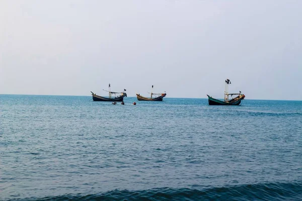 Фото Промышленного Рыболовного Судна Рыбацкая Лодка Море Рыболовство Бангладеш Бангладешская — стоковое фото
