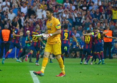 BERLIN, GERMANY - 6 Haziran 2015: Olympiastadion 'da Juventus Torino ve FC Barcelona arasında oynanan 2014 / 15 UEFA Şampiyonlar Ligi Finali sırasında çekilmiştir..