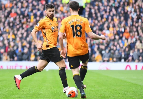 LONDON, ENGLAND - MArch 1, 2020: Wolverhampton 'dan Ruben Neves Tottenham Hotspur FC ile Wolverhampton FC arasında oynanan 2020 / 21 Premier League maçı sırasında Tottenham Hotspur Stadyumu' nda çekilmiştir..
