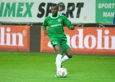 BUCHAREST, ROMANIA - NOVEMBER 3, 2011: Maccabi 'den Taleb Twatha Ulusal Arena' da FCSB ve Maccabi Hayfa arasında oynanan UEFA Avrupa Ligi Grup J maçı sırasında eylem halinde resmedildi