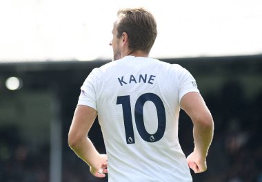 LONDON, ENGLAND - 11 Eylül 2021: Tottenham 'dan Harry Edward Kane, Crystal Palace FC ve Tottenham Hotspur FC arasında oynanan 2021 / 22 Premier League maçında çekildi. Telif Hakkı: Cosmin Iftode / Picstaff