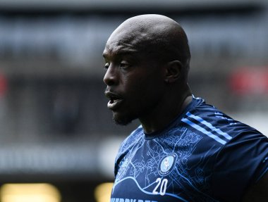 MILTON KEYNES, ENGLAND - 25 EPTEMBER 2021: Wycombe 'den Saheed Adebayo Akinfenwa, MK Dons FC ve Wycombe Wanderers MK' de oynanan 2021 / 22 SkyBet EFL League 1 maçı öncesinde resmedildi. Telif Hakkı: Cosmin Iftode / Picstaff