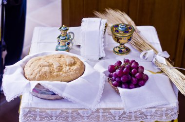 Symbols of religion : bread and wine clipart