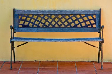 eski demir ve ahşap Bank