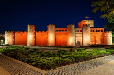 Gece Zaragoza 'daki El Cezire Sarayı