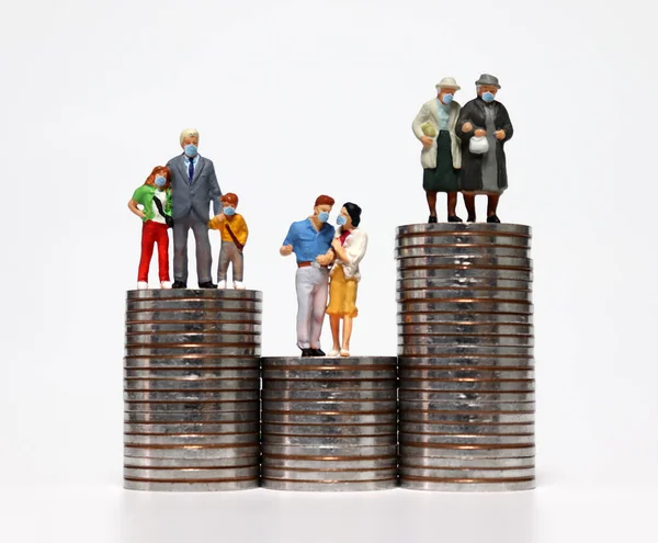 Miniature People Wearing Masks Coins Concept Differential Payment Funds Disaster — Stock Photo, Image