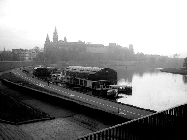 Czarno-białe Zdjęcie przez Kraków — Zdjęcie stockowe