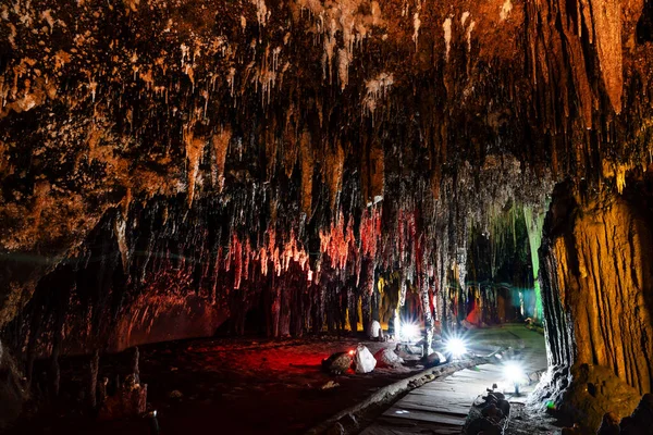 Stalactieten Khao Bin Cave Ratchaburi Thailand — Stockfoto