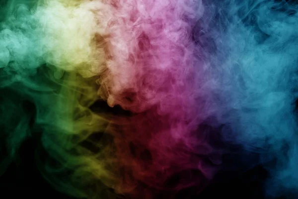 Abstract Rook Geïsoleerd Zwarte Achtergrond Rainbow Powder — Stockfoto