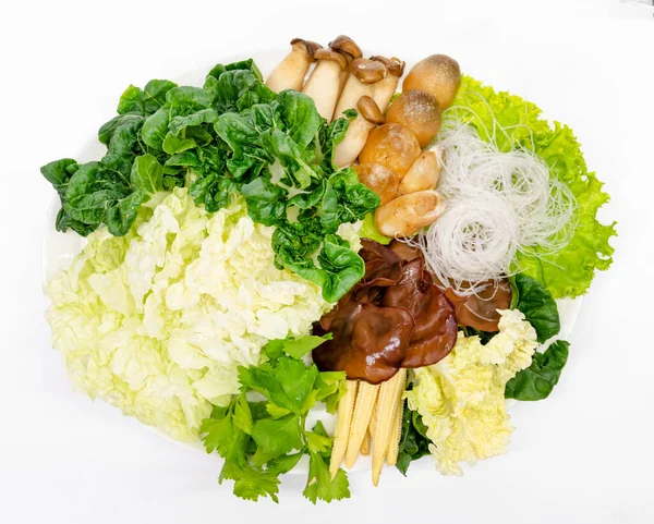 Varias Verduras Frescas Para Sukiyaki Sobre Fondo Blanco — Foto de Stock