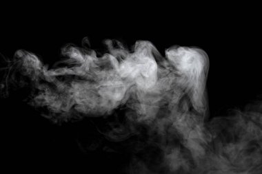 Siyah arkaplanda izole edilmiş soyut toz veya duman etkisi