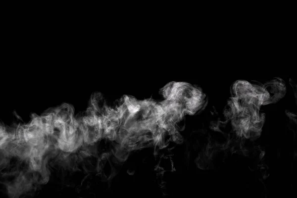 黒色の背景に単離されたアブストラクト粉末または煙効果 — ストック写真