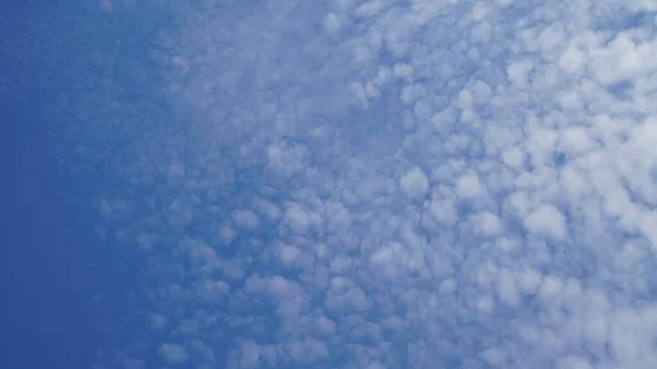 Nuvem Branca Fundo Azul Céu Com Espaço Cópia — Fotografia de Stock