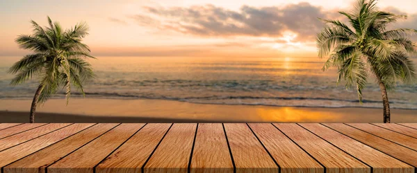 Mesa Madera Larga Con Fondo Borroso Paisaje Playa —  Fotos de Stock