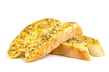 Beyaz arkaplanda peynirli ısırık sarımsaklı ekmek 