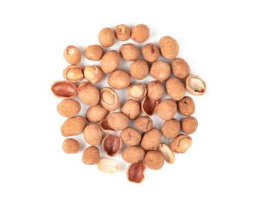 Hindistan cevizi kremalı, beyaz arka planda izole edilmiş.